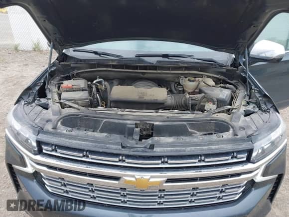 2021 Chevrolet Suburban Premier z VIN 1GNSKFKD5MR245553, wystawiony jako IAAI lot #42646382 z przebiegiem 91 092 mil mil oraz . Historia ofert i sprzedaży dostępna na DreamBid. Obrazek 10.