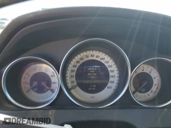 2013 Mercedes-Benz C 300 Sport with VIN WDDGF8AB7DA818908, listed as a Copart auction lot 61921565 with 241,733 mi miles and Salvage title. Bid and sale history available at DreamBid. Image 9.