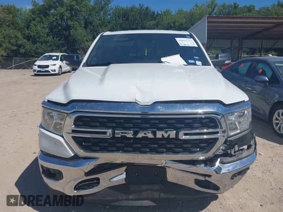 2022 Ram 1500 Big Horn z VIN 1C6RREBT2NN329043, wystawiony jako IAAI lot #42831215 z przebiegiem 47 776 mil mil oraz . Historia ofert i sprzedaży dostępna na DreamBid. Obrazek 12.