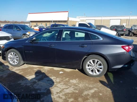 2022 Chevrolet Malibu LT z VIN 1G1ZD5STXNF123432, wystawiony jako IAAI lot #41091332 z przebiegiem 61 388 mil mil oraz . Historia ofert i sprzedaży dostępna na DreamBid. Obrazek 14.