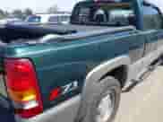 2003 GMC Sierra 1500 SLT с VIN 2GTEK19T631263010, выставлен на аукционе IAAI как лот 41846675 с пробегом 106 119 миль миль и . История ставок и продаж доступна на DreamBid. Изображение 13.
