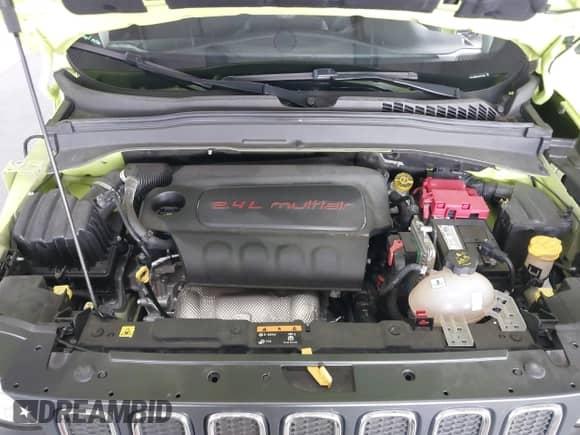2018 Jeep Renegade Latitude with VIN ZACCJABBXJPH21386, listed as a IAAI auction lot 43027227 with 17,531 mi miles and . Bid and sale history available at DreamBid. Image 10.