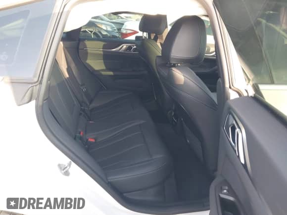 2024 BMW i4 eDrive40 с VIN WBY73AW04RFS99441, выставлен на аукционе IAAI как лот 41225288 с пробегом 557 миль миль и . История ставок и продаж доступна на DreamBid. Изображение 8.