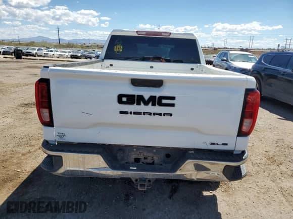 2020 GMC Sierra 1500 SLE with VIN 1GTR8BED8LZ110656, listed as a Copart auction lot 72071405 with 126,432 mi miles and Salvage title. Bid and sale history available at DreamBid. Image 6.