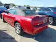 2006 Ford Mustang GT Deluxe z VIN 1ZVFT85H865193554, wystawiony jako IAAI lot #43188971 z przebiegiem 65 402 mil mil oraz . Historia ofert i sprzedaży dostępna na DreamBid. Obrazek 3.