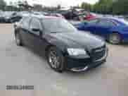 2019 Chrysler 300 Touring с VIN 2C3CCAAG9KH740686, выставлен на аукционе IAAI как лот 43150771 с пробегом 130 142 миль миль и . История ставок и продаж доступна на DreamBid. Изображение 1.