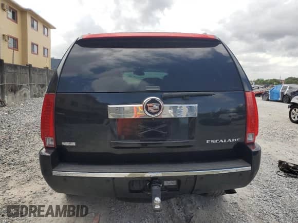 2011 Cadillac Escalade Luxury with VIN 1GYS4BEF8BR287618, listed as a Copart auction lot 70679595 with 133,090 mi miles and Salvage title. Bid and sale history available at DreamBid. Image 6.