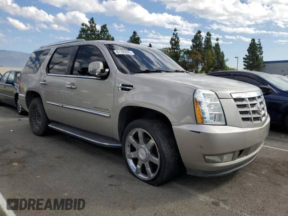 2007 Cadillac Escalade with VIN 1GYFK63887R225050, listed as a Copart auction lot 81780695 with 142,965 mi miles and Clean title. Bid and sale history available at DreamBid. Image 4.