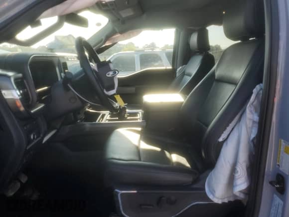 2024 Ford F-250 XL z VIN 1FT8W2BTXREF61536, wystawiony jako Copart lot #70430435 z przebiegiem 23 388 mil mil oraz Szkoda całkowita • Salvage title. Historia ofert i sprzedaży dostępna na DreamBid. Obrazek 7.