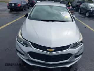 2018 Chevrolet Cruze LS с VIN 1G1BC5SM9J7188340, выставлен на аукционе IAAI как лот 43258785 с пробегом 36 132 миль миль и . История ставок и продаж доступна на DreamBid. Изображение 6.