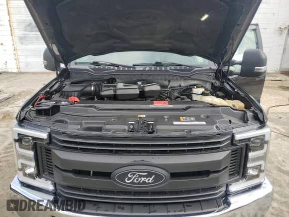 2017 Ford F-250 XLT z VIN 1FTBF2B66HEB45482, wystawiony jako Copart lot #81255655 z przebiegiem 97 754 mil mil oraz Szkoda całkowita • Salvage title. Historia ofert i sprzedaży dostępna na DreamBid. Obrazek 11.