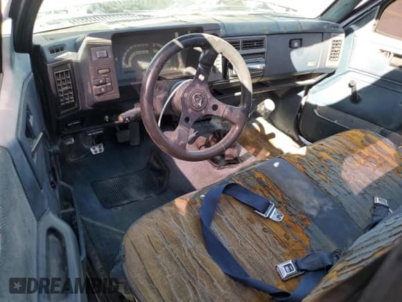 1988 Chevrolet S-10 с VIN 1GCBS14E4J2198425, выставлен на аукционе Copart как лот 80862435 с пробегом 215 325 миль миль и Списание • Salvage title. История ставок и продаж доступна на DreamBid. Изображение 8.