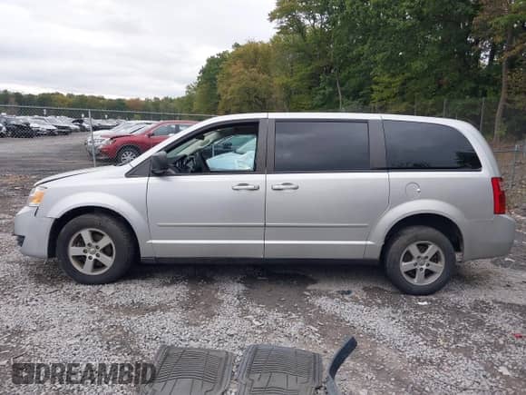 2010 Dodge Grand Caravan SE с VIN 2D4RN4DE4AR397177, выставлен на аукционе IAAI как лот 43280271 с пробегом 144 811 миль миль и . История ставок и продаж доступна на DreamBid. Изображение 14.