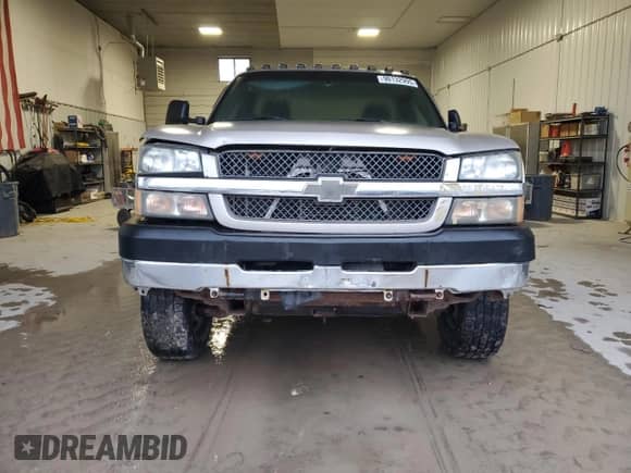 2004 Chevrolet Silverado 2500HD Work Truck with VIN 1GCHK24U24E201302, listed as a Copart auction lot 90132995 with Not provided miles and Clean title. Bid and sale history available at DreamBid. Image 5.