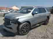 2025 Chevrolet Tahoe RST z VIN 1GNS6RRD2SR106232, wystawiony jako Copart lot #81421285 z przebiegiem 10 922 mil mil oraz Szkoda całkowita • Salvage title. Historia ofert i sprzedaży dostępna na DreamBid. Obrazek 1.