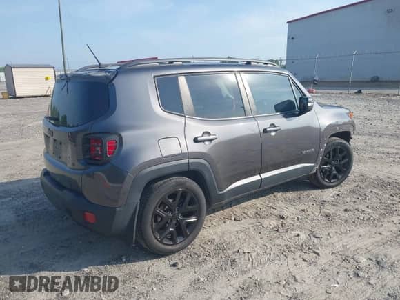 2017 Jeep Renegade Latitude с VIN ZACCJABB3HPG05926, выставлен на аукционе IAAI как лот 42157458 с пробегом 90 859 миль миль и . История ставок и продаж доступна на DreamBid. Изображение 4.