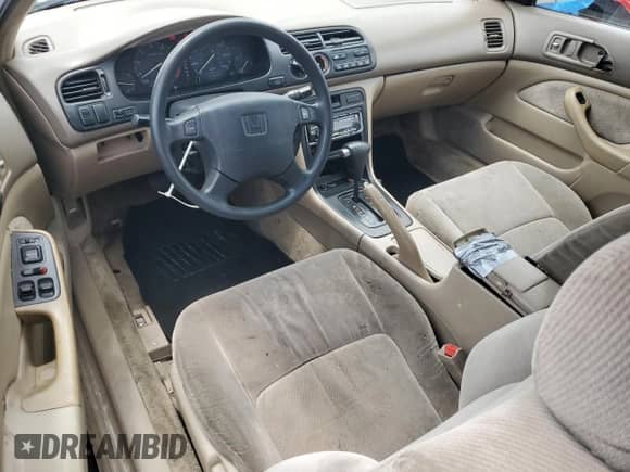1997 Honda Accord LX с VIN 1HGCD7230VA027915, выставлен на аукционе Copart как лот 58961425 с пробегом 200 814 миль миль и Списание • Salvage title. История ставок и продаж доступна на DreamBid. Изображение 8.