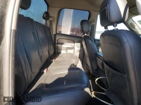 2005 Dodge 2500 SLT z VIN 3D7KS28C95G760756, wystawiony jako Copart lot #82155214 z przebiegiem 242 175 mil mil oraz Szkoda całkowita • Salvage title. Historia ofert i sprzedaży dostępna na DreamBid. Obrazek 10.