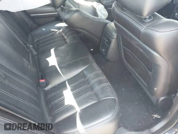 2022 Chrysler 300 S с VIN 2C3CCABG8NH154466, выставлен на аукционе IAAI как лот 43074317 с пробегом 67 180 миль миль и . История ставок и продаж доступна на DreamBid. Изображение 8.
