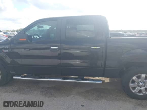 2013 Ford F-150 XL z VIN 1FTFW1CF3DKF93913, wystawiony jako IAAI lot #43389853 z przebiegiem 119 937 mil mil oraz . Historia ofert i sprzedaży dostępna na DreamBid. Obrazek 14.