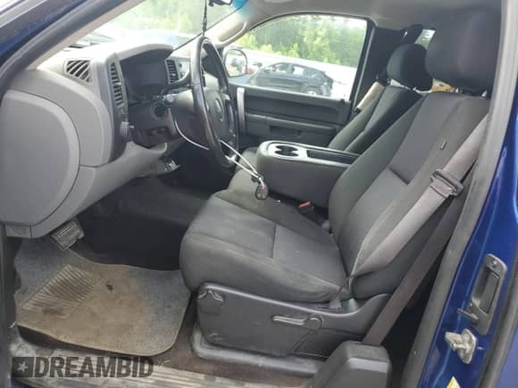 2013 GMC Sierra 1500 SL z VIN 1GTR2UEA8DZ281329, wystawiony jako Copart lot #63055335 z przebiegiem 99 388 mil mil oraz Szkoda całkowita • Salvage title. Historia ofert i sprzedaży dostępna na DreamBid. Obrazek 7.