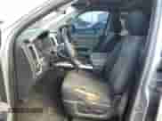 2010 Dodge 1500 SLT z VIN 1D7RV1GT0AS194572, wystawiony jako Copart lot #76849134 z przebiegiem 214 871 mil mil oraz Szkoda całkowita • Salvage title. Historia ofert i sprzedaży dostępna na DreamBid. Obrazek 7.