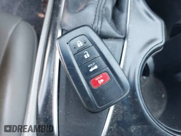 2018 Toyota Camry SE with VIN 4T1B11HK8JU026420, listed as a IAAI auction lot 43038626 with 114,080 mi miles and . Bid and sale history available at DreamBid. Image 11.