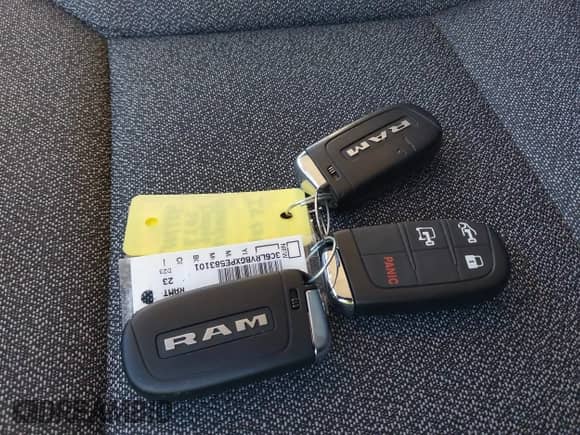 2023 Ram ProMaster Cargo с VIN 3C6LRVBGXPE583101, выставлен на аукционе IAAI как лот 41206939 с пробегом 9 469 миль миль и . История ставок и продаж доступна на DreamBid. Изображение 11.