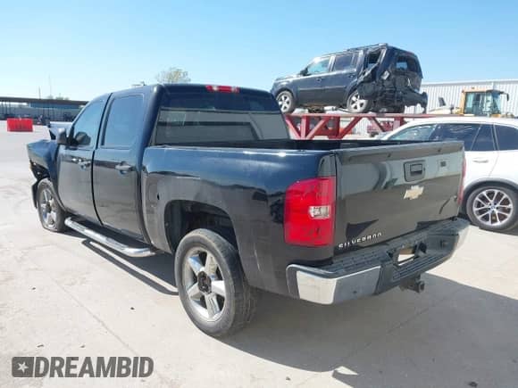 2009 Chevrolet Silverado 1500 LT with VIN 2GCEC23C791137260, listed as a IAAI auction lot 43421550 with 208,538 mi miles and . Bid and sale history available at DreamBid. Image 3.