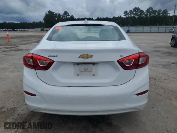 2019 Chevrolet Cruze LT z VIN 1G1BE5SM1K7139967, wystawiony jako Copart lot #67619465 z przebiegiem 108 562 mil mil oraz Szkoda całkowita • Salvage title. Historia ofert i sprzedaży dostępna na DreamBid. Obrazek 6.