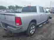 2018 Ram 1500 Harvest z VIN 1C6RR7LT5JS329589, wystawiony jako IAAI lot #43036593 z przebiegiem 81 454 mil mil oraz . Historia ofert i sprzedaży dostępna na DreamBid. Obrazek 4.