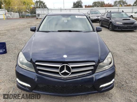 2014 Mercedes-Benz C 250 Sport z VIN WDDGF4HB1EA966388, wystawiony jako Copart lot #87310955 z przebiegiem 85 014 mil mil oraz Czysty tytuł • Clean title. Historia ofert i sprzedaży dostępna na DreamBid. Obrazek 5.