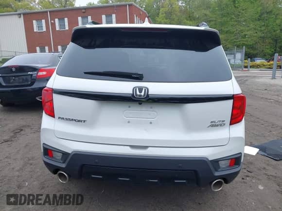 2023 Honda Passport Elite z VIN 5FNYF8H00PB022743, wystawiony jako IAAI lot #42192958 z przebiegiem 25 165 mil mil oraz . Historia ofert i sprzedaży dostępna na DreamBid. Obrazek 16.