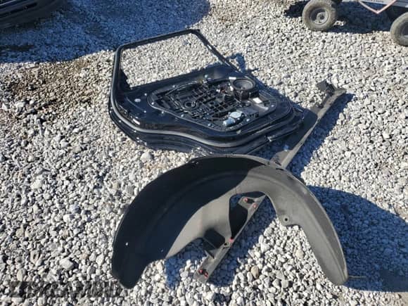 2018 Kia Sorento LX с VIN 5XYPG4A35JG426921, выставлен на аукционе Copart как лот 87387435 с пробегом 64 244 миль миль и Списание • Salvage title. История ставок и продаж доступна на DreamBid. Изображение 12.