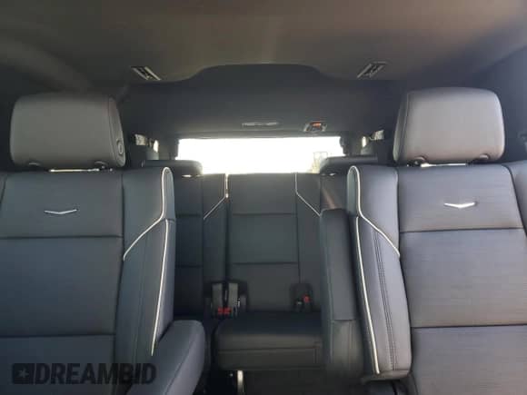 2022 Cadillac Escalade Premium Luxury с VIN 1GYS4CKL9NR154953, выставлен на аукционе Copart как лот 83537254 с пробегом 77 397 миль миль и Списание • Salvage title. История ставок и продаж доступна на DreamBid. Изображение 10.