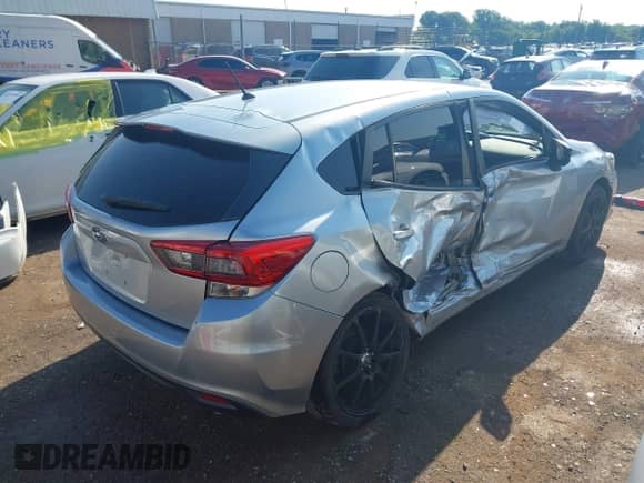 2020 Subaru Impreza with VIN 4S3GTAB62L3710372, listed as a IAAI auction lot 42401089 with 36,571 mi miles and . Bid and sale history available at DreamBid. Image 4.