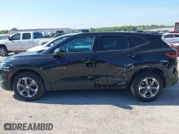 2023 Chevrolet Blazer LT z VIN 3GNKBHR43PS213803, wystawiony jako IAAI lot #42723687 z przebiegiem 39 423 mil mil oraz . Historia ofert i sprzedaży dostępna na DreamBid. Obrazek 15.