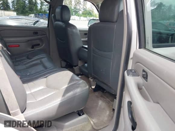 2005 Chevrolet Tahoe LS с VIN 1GNEK13V45R138468, выставлен на аукционе IAAI как лот 42537551 с пробегом 284 192 миль миль и . История ставок и продаж доступна на DreamBid. Изображение 8.