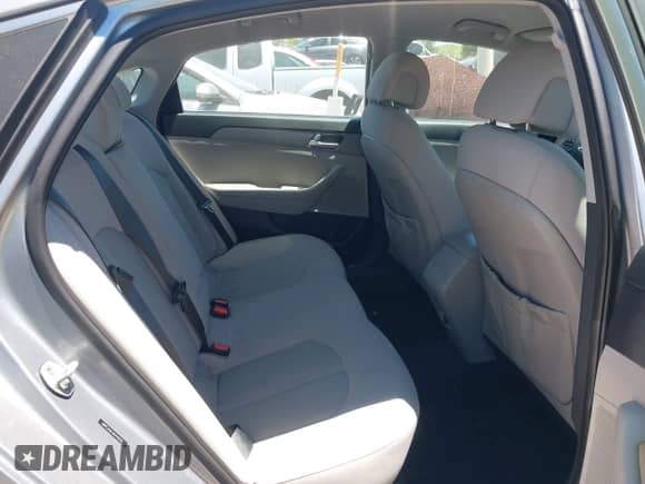 2016 Hyundai Sonata SE с VIN 5NPE24AF1GH418302, выставлен на аукционе IAAI как лот 42831167 с пробегом 99 960 миль миль и . История ставок и продаж доступна на DreamBid. Изображение 8.