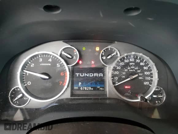 2017 Toyota Tundra Platinum с VIN 5TFAW5F11HX651690, выставлен на аукционе Copart как лот 69562075 с пробегом 67 829 миль миль и Списание • Salvage title. История ставок и продаж доступна на DreamBid. Изображение 9.