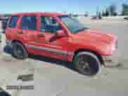 2000 Chevrolet Tracker с VIN 2CNBE13C8Y6937070, выставлен на аукционе Copart как лот 49315885 с пробегом 340 051 миль миль и Списание • Salvage title. История ставок и продаж доступна на DreamBid. Изображение 4.