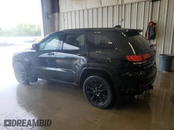 2018 Jeep Grand Cherokee Laredo with VIN 1C4RJFAG7JC214860, listed as a Copart auction lot 60838525 with 104,347 mi miles and Clean title. Bid and sale history available at DreamBid. Image 2.