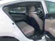 2019 Hyundai Elantra SEL z VIN 5NPD84LF7KH427781, wystawiony jako IAAI lot #43093092 z przebiegiem 90 580 mil mil oraz . Historia ofert i sprzedaży dostępna na DreamBid. Obrazek 8.