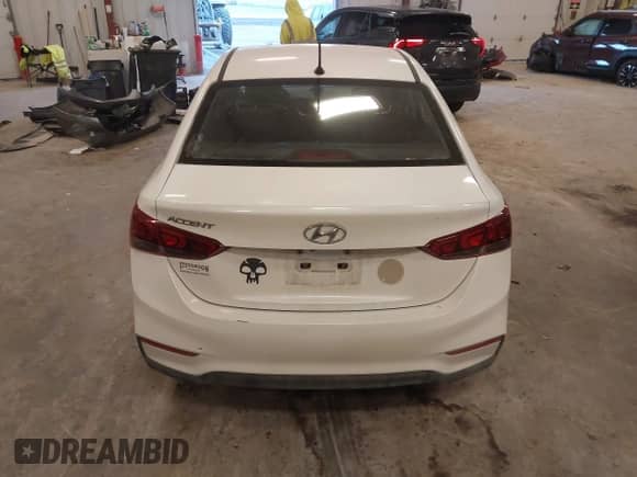 2018 Hyundai Accent SE z VIN 3KPC24A34JE010059, wystawiony jako IAAI lot #43413978 z przebiegiem 60 998 mil mil oraz . Historia ofert i sprzedaży dostępna na DreamBid. Obrazek 16.
