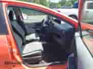 2012 Toyota Prius One z VIN JTDKDTB38C1017620, wystawiony jako IAAI lot #42647343 z przebiegiem 146 011 mil mil oraz . Historia ofert i sprzedaży dostępna na DreamBid. Obrazek 5.