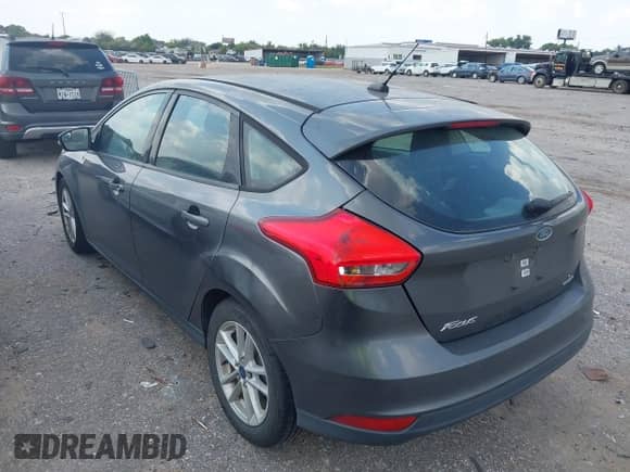 2015 Ford Focus SE с VIN 1FADP3K20FL307422, выставлен на аукционе IAAI как лот 43231633 с пробегом 125 339 миль миль и . История ставок и продаж доступна на DreamBid. Изображение 3.