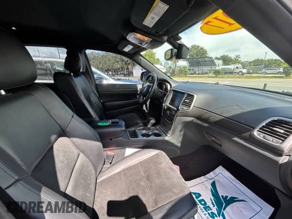 2017 Jeep Grand Cherokee Altitude with VIN 1C4RJFAG2HC905952, listed as a Copart auction lot 86542135 with 135,013 mi miles and Clean title. Bid and sale history available at DreamBid. Image 5.