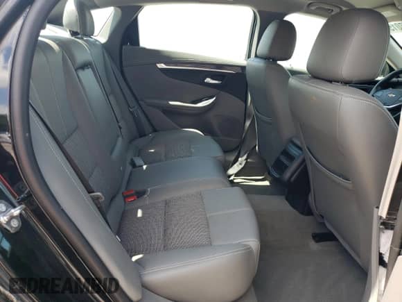 2019 Chevrolet Impala LS z VIN 1G11X5S31KU136906, wystawiony jako Copart lot #69697015 z przebiegiem 113 178 mil mil oraz Szkoda całkowita • Salvage title. Historia ofert i sprzedaży dostępna na DreamBid. Obrazek 10.