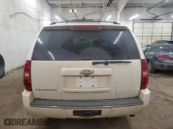 2009 Chevrolet Suburban with VIN 1GNFK36Y49R290505, listed as a Copart auction lot 43282705 with 290,630 mi miles and Clean title. Bid and sale history available at DreamBid. Image 6.