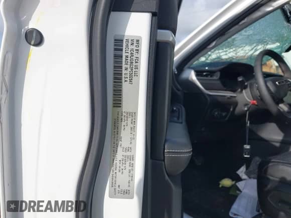 2023 Jeep Grand Cherokee Limited with VIN 1C4RJGBG2PC502847, listed as a IAAI auction lot 42471744 with 33,310 mi miles and . Bid and sale history available at DreamBid. Image 9.